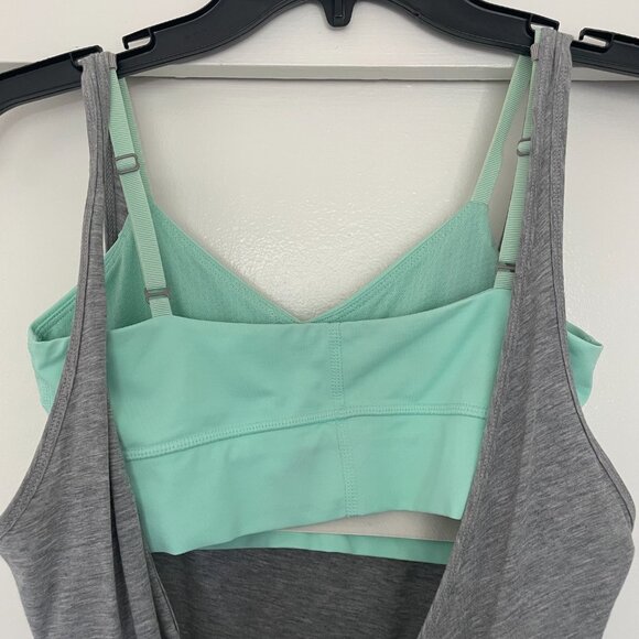 lululemon athletica Twist & Turn Tank with built-in bra in grey/mint - Picture 10 of 14
